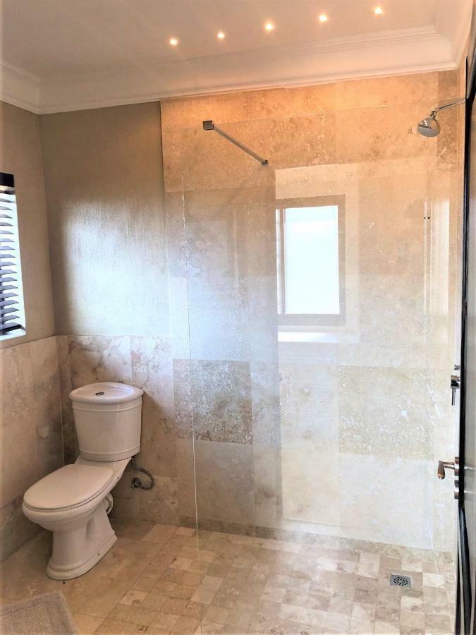 Swanepoel Guesthouse Jeffreysbaai Buitenkant foto